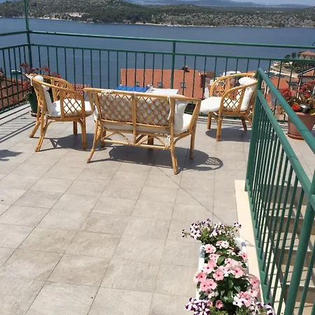 Ana+3 Apartman *